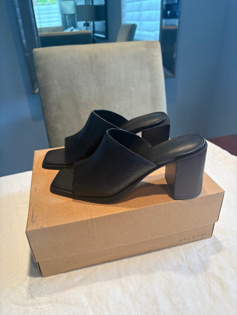 Wal & Pai Mules